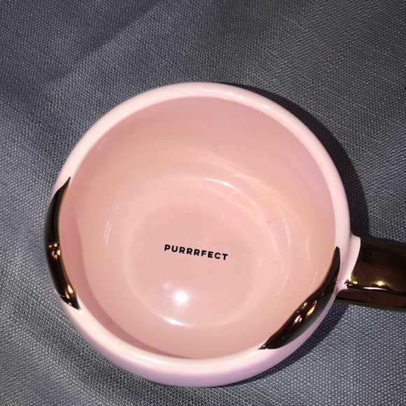 Pinky up Chloe ceramic cat mug. NWT. 12 oz - Picture 2 of 4